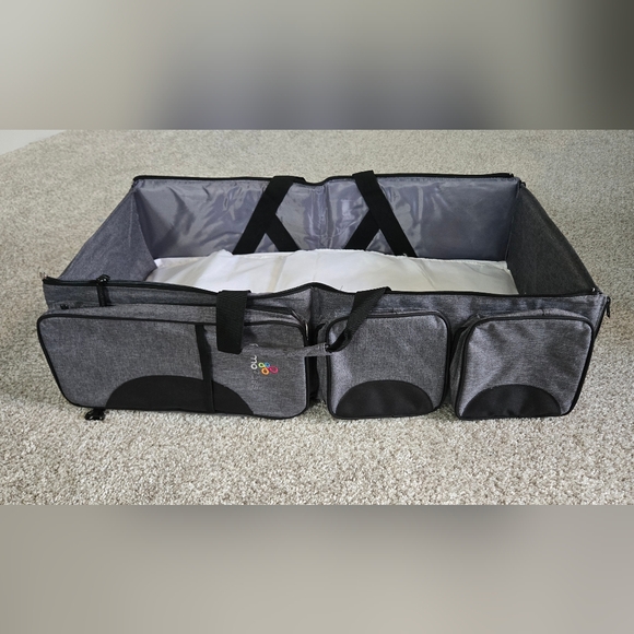 Primo Passi Portable/convertible Bassinet - Picture 1 of 6